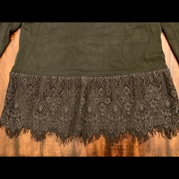 Loft Black 3/4 sleeve top lace overlay sz M - Picture 3 of 6